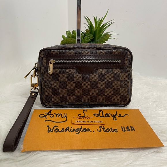 Louis Vuitton Handbags - 🔥SOLD 🔥Pochette Billets Macao Wristlet DE